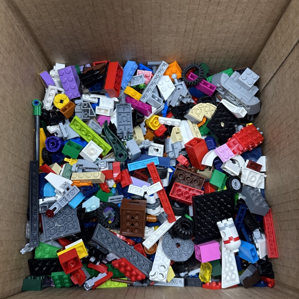 4.5 Pounds of Bulk Legos. USED BRICKS. Unsearched